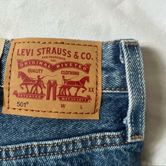 Levi’s midi 501 shorts - Picture 4 of 5